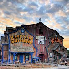 Family Fun At The Hatfield And Mccoy Dinner Feud Hatfields And Mccoys Tennessee Vacation Feud