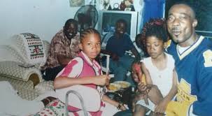 Τα πρώτα γενέθλια του γιου του και οι τρυφερές φωτογραφίες γιάννης αντετοκούνμπο: O Giannis Sta Paidika Toy Xronia Pics Mpasket Nba Sport Fm Gr Bwinspor Fm 94 6