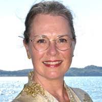 Jane Moller's Instagram, Twitter & Facebook