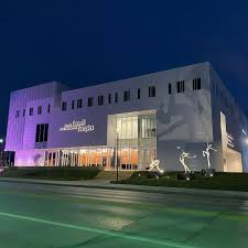 Have you seen the magical shadows cast onto the building by our new  sculptures near 7th and Wall? “EnerJoy,” by sculptor Harold Linke, is  hand-laid carbon fiber composite and a perfect addition