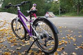Das Woom 4 Kinderfahrrad Unser Neuer Familienheld Mit Rabattcode Madchenmutter Kinder Fahrrad Kinderfahrrad Fahrrad
