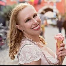 Emily Flatt's Instagram, Twitter & Facebook