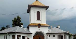 Biserica ortodoxă sărbătoreşte praznicul înălţării domnului, în fiecare an, la 40 de zile de la sărbătoarea sfintelor paşti. MÄƒnÄƒstirea Zamfira PictatÄƒ In Intregime De Faimosul Grigorescu S A Degradat Din Cauza InfiltraÅ£iilor Muzeografii Se RoagÄƒ SÄƒ AparÄƒ Un Salvator Cu Bani