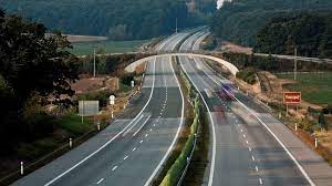 Dálnice d11) is a highway in the czech republic. Usek Dalnice D11 Mezi Hradcem A Smiricemi Bude Zprovoznen O Pul Roku Drive Zpravy Hradecka Drbna Zpravy Z Hradce A Okoli