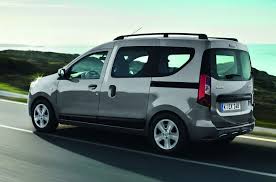 Dacia lodgy offers up to 30l of storage * distributed across the cabin and a generous and faithful to its dacia genes/dna, lodgy exhibits all required qualities regarding reliability and robustness/strength. Dacia Dokker Versicherung Und Kosten Hier Vergleichen