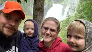 Fundraiser for Derek Willett by Kerri Disney : Young Family Loses  Everything in Oregon Wildfires