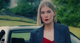 Then, as soon as i put on that teal suit she wears in the scene with the lawyer, we knew we'd found. Rosamund Pike Is An Icy Blonde Grifter Who Meets Her Match In Dianne Weist In Netflix S I Care A Lot Readsector
