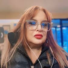 Mia Todd's Instagram, Twitter & Facebook