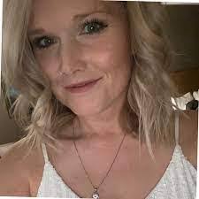 Amber Dilbeck's Instagram, Twitter & Facebook