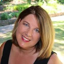 Kelly Yoakum's Instagram, Twitter & Facebook