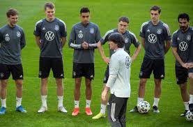 Der spielplan 2021 der deutschen fußball nationalmannschaft ist geprägt von der em 2021 endrunde und der wm 2022 qualifikation. Deutschland Bei Der Em 2021 Der Fahrplan Von Joachim Low Mit Dem Deutschen Team Fussball Stuttgarter Nachrichten