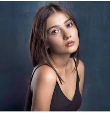 Fotos ha puesto el marido de Sevda Ergincy Efe Saydut,de la.boda de ayer