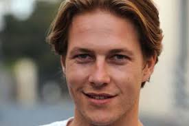 Australian actor Luke Bracey signs