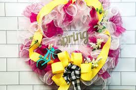 Homemade coffee machine descaler instructions for making wreaths. Diy Spring Wreath Make This Inexpensive Deco Mesh Wreath For Spring
