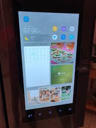 Provides a faster ui and intuitive interaction. Samsung S Family Hub Fridge Software Update Adds A Number Of Smart Features And New Interface Tech Guide