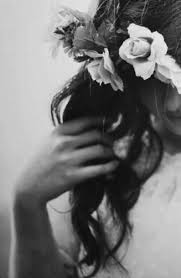 Black And White Crown Photography All Over Me Explore Black And White Photography Photography Black And White