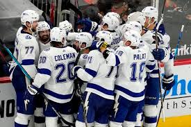 Lightning left wing alex killorn (17) stops a charge by montreal canadiens center jesperi kotkaniemi (15) during the first period of game 1 monday at amalie arena. Lightning Top Blackhawks On Killorn S Horn Beating Ot Goal Winnipeg Free Press