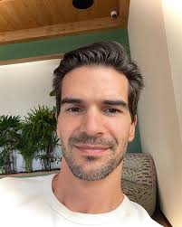 Barney Lewis (@barnabylewis) • Instagram photos and videos