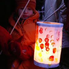 Laterne Selber Basteln 42 Einfache Vorlagen Und Ideen Zum Martinstag Mit Bildern Laternen Basteln Basteln Mit Kleinkindern Basteln