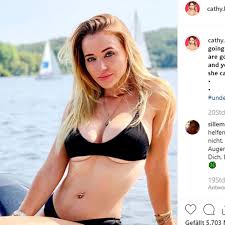 Official page from cathy lugner ❤ cathy lugner ретвитнул(а). Cathy Lugner Trauert Um Ihre Liebe Alles Aus Mit Maurice Stern De