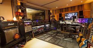 Studio d'enregistrement pas cher à paris. Un Enregistrement Musical Grand Luxe Du Studio Pro A La Soiree Dj Une Activite De Team Building A Decouvrir