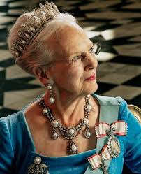 Royal wedding in 1929 between Crown Prince Olav and Princess Märtha of  Sweden. The princess is wearing the Vasa-tiara gifted to her by the city of  Stockholm. It's made of platinum and