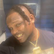 Mariah Lynn. Truro trash! Gimmie the tea ☕️ other then she's screwed the  entire HRM and has an STD. Mariah's an awful mother, allows little boys who  are