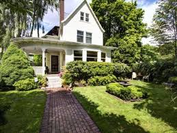 2 Vintage Oregon Homes For Sale On The Same Street House Crazy Portland Real Estate Victorian Houses For Sale Homes In Portland Oregon
