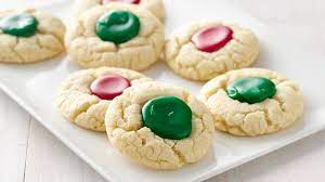 Plus two free printables to festively package up these cookies! 3 Ingredient Cookies That Seriously Impress Christmas Cookies Easy Cookies Recipes Christmas Easy Christmas Cookie Recipes