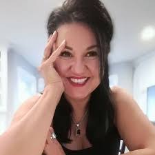 Jillian Sutherland's Instagram, Twitter & Facebook