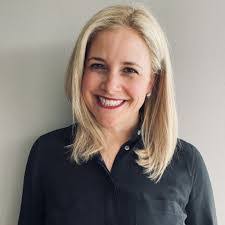 Amy Oakley's Instagram, Twitter & Facebook