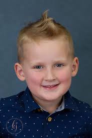 This delightful family has been trusting me to take their portraits since I  began (with many words of encouragement along the way.. thanks Kimberley  x). How cute are these two..