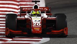 Jun 26, 2021 · el insólito desperfecto en el auto de mick schumacher que advirtió su madre e instaló un debate en la fórmula 1 redacción digital 26 junio, 2021 vettel, mick y el jefe de haas, guenther steiner, debieron salir a responder sobre el inesperado problema que hay con el monoplaza del joven corredor alemán: Formel 2 Schumacher Nach Aufholjagd Kurz Vor Titelgewinn