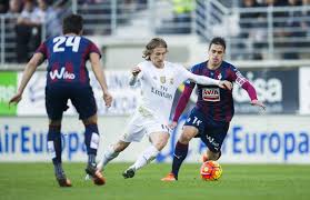 Eden hazard remains unavailable for real madrid, joined by isco and vinicius on the sidelines. Luka Modric Daniel Garcia Luka Modric Photos Sd Eibar V Real Madrid Cf La Liga Zimbio