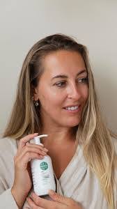 Traci Sheppard's Instagram, Twitter & Facebook