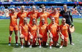 Veja o calendário e o histórico de jogos da seleção principal feminina de futebol. Com A Maior Artilheira E Ex Melhor Do Mundo Holanda Chega Na Semi Da Copa E Empolga O Pais Copa Do Mundo Feminina Ge