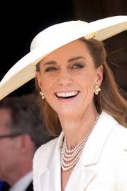 The Longchamp Élysées Lights