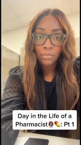 Julia Cacho's Instagram, Twitter & Facebook