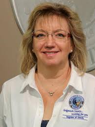 Cynthia Ponder is the Register of Deeds Employee of the Month. Cynthia  always helps with responsibilities outside of her regular duties and she  steps up to help whenever needed. Congratulations, Cynthia!