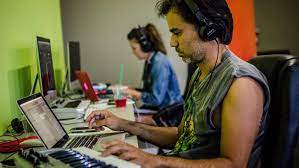 These all have a popular music degree which is essentially production skills, performance and work on context of music. La S 1 Music Production Dj School Classes Live Online Los Angeles