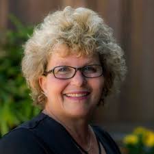 Lori Albiani (@albiani)