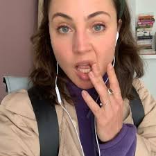 Elena Bock (@_elenabck)