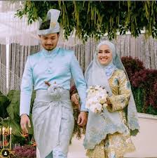 Pelakon dan pengacara elfira loy mengakui dirinya terpikat dengan personaliti dan keperibadian tunangnya, muhammad faris. Sanding 5 Kali Ikan Pun Tak Reti Siang Kah Kah Suami Tolong Siangkan Ikan Netizen Gelakkan Elfira Loy My Cms