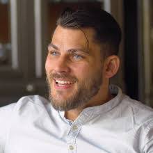 Carl Brown's Instagram, Twitter & Facebook