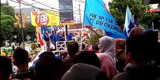 Aksi yang dipusatkan di depan halaman development blok a pt gsi i cikembar itu, merupakan salah satu bentuk kekecewaan buruh terhadap pihak perusahaan yang. Cuekan Tenaga Kerja Lokal Kadisnakertrans Sukabumi Panggil Managemen Gsi Masaginews Com