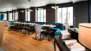 Midi Minuit Confluence Restaurant 83 Cours Charlemagne 69002 Lyon Adresse Horaire