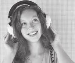 Shanna Larsen's Instagram, Twitter & Facebook