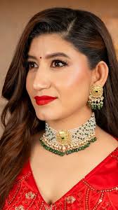 Elegant and radiant, @upasana_singh_thakuri showcases the stunning Anna  Edison Pearl Necklace with Ruby Clasp, paired perfectly with KN Edison  Pearl studs. 🌸 This Mother's Day, celebrate love, beauty, and timeless  bonds with