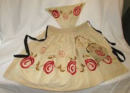 Rare Tablier Brode Breton Ancien Et Son Aumoniere Chateaulin Tablier Aumoniere Broderie
