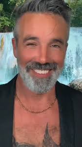 Buenos días estimado Marcelo,lindas sus palabras.Saludes caballero 😉